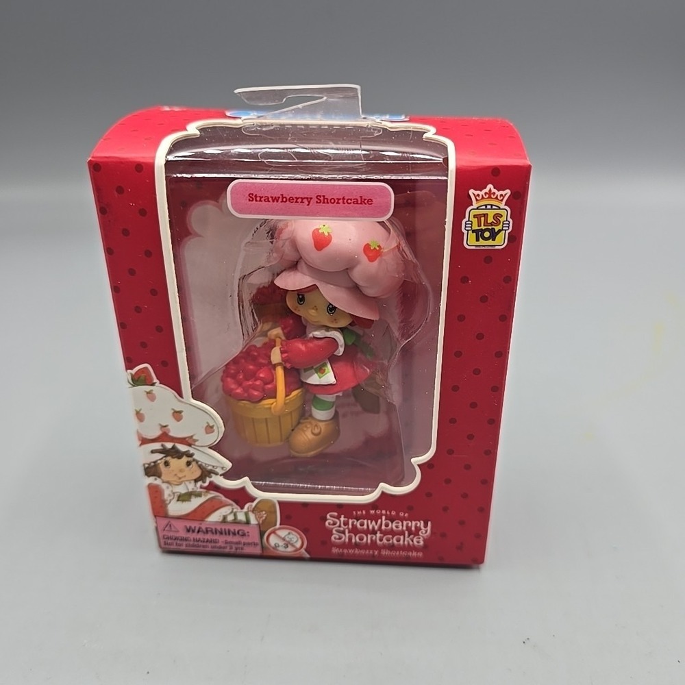 NEW Strawberry Shortcake 2.5"‎ Strawberry Shortcake With Basket Cheebee Figure